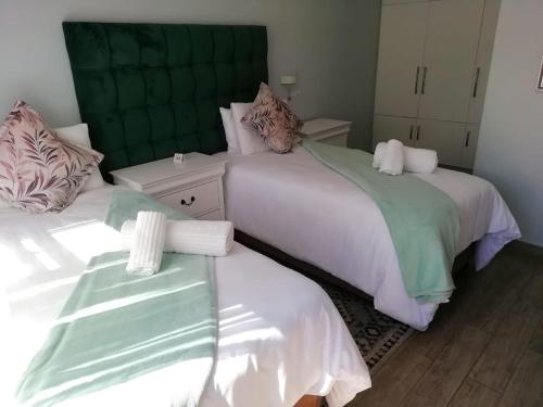 Lucolo Palace B&B - East London