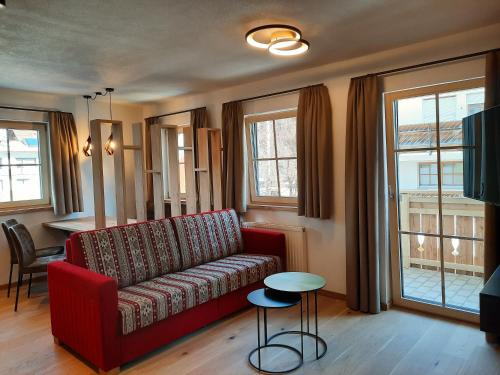 One-Bedroom Apartment with Balcony - Anemone