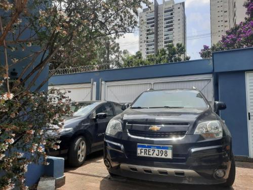 Charmosa casa em condominio com quintal in วีลาอันดราเด
