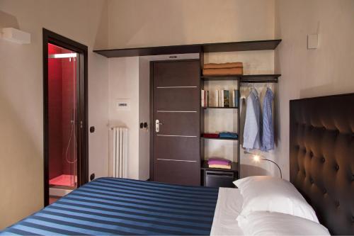 Residenza Dorò- 24x7 Check-in - image 11