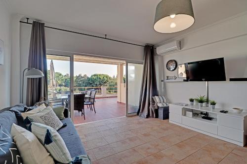 Vilamoura Modern & Bright With Pool by Homing