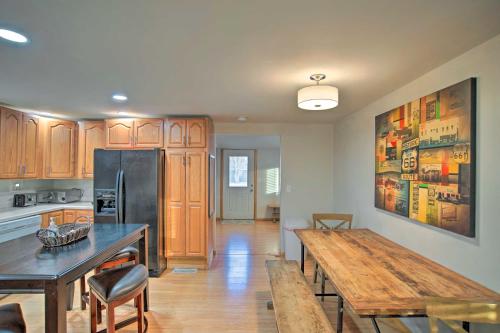 Charming Iowa Abode Near Knoxville Raceway! in Knoxville, USA