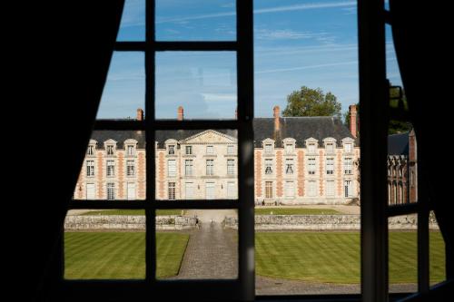 . Le Domaine de Fleury - Pierres d'Histoire