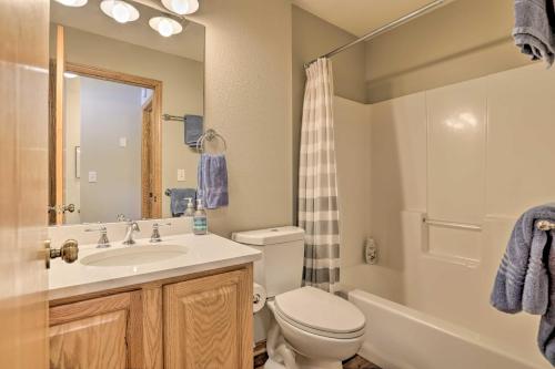 Fraser Condo with Ski Shuttle and Hot Tub Access! - image 10