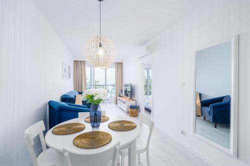 Ustronie Apartments z widokiem na morze 20 m do plaży