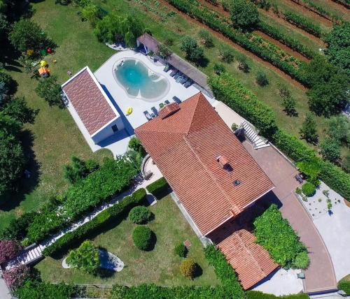 المنظر الخارجي, Villa Franka Nedešćina (Villa Franka Nedescina) in Nedescina