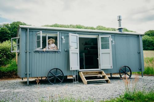 Blatchford Briar - Award Winning Private Shephards Huts with their own Secluded Hot Tubs