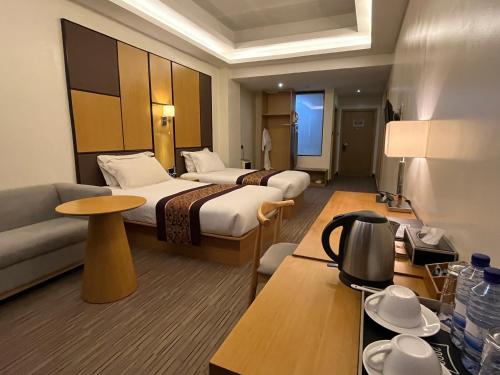 Superior Twin Room image 2