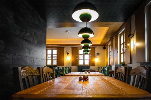 餐廳, Hotel Pino Alpino in 克朗傑斯卡哥拉