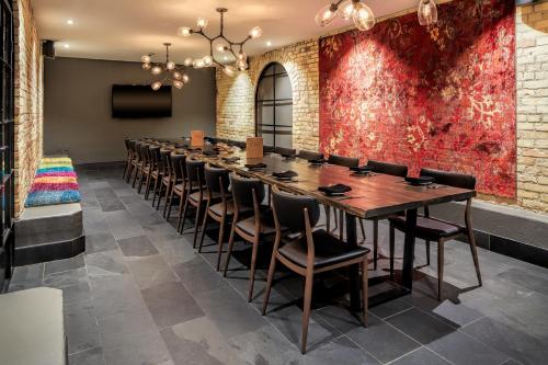 ห้องอาหาร, The Walper Hotel, Part Of Jdv By Hyatt in คิทเช่นเนอร์ (ON)