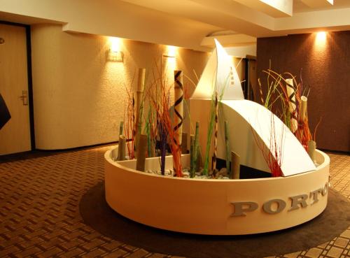 Porto Novo Hotel & Suites