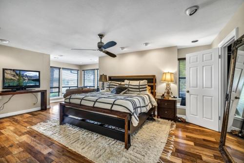 Lakefront on Lake Travis residence in Austin, USA
