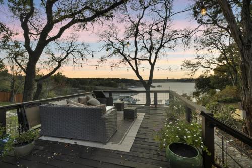 Lakefront on Lake Travis residence in Austin, USA