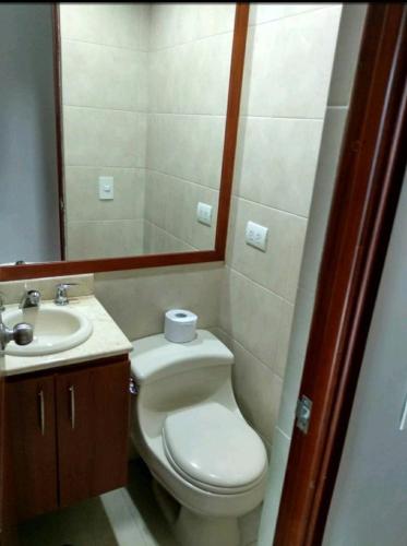 Apartment Blux Cerca Lleras, Piscina, Parqueadero
