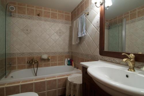 Alexander Villa - image 7