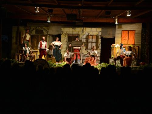 维拉吉奥贾丁尼奥伦特酒店