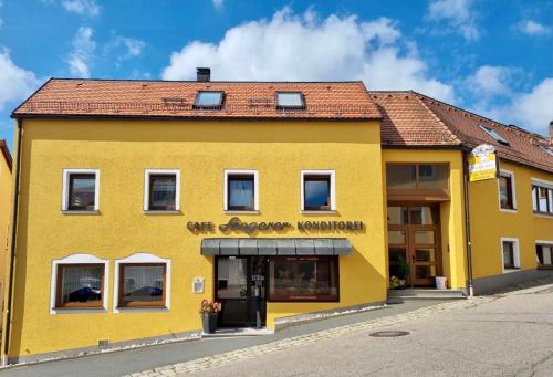 B&B Tännesberg - Bäckerei & Pension Seegerer - Bed and Breakfast Tännesberg