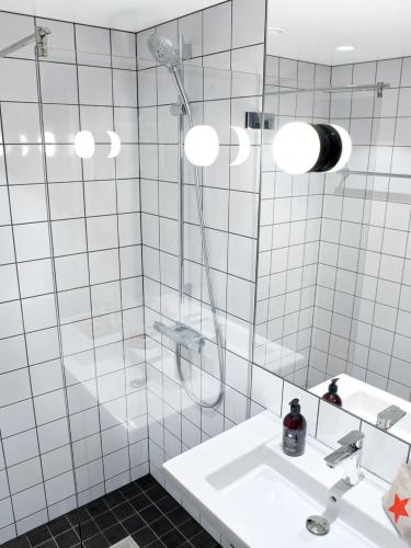 TEN HOTEL Stockholm - image 5