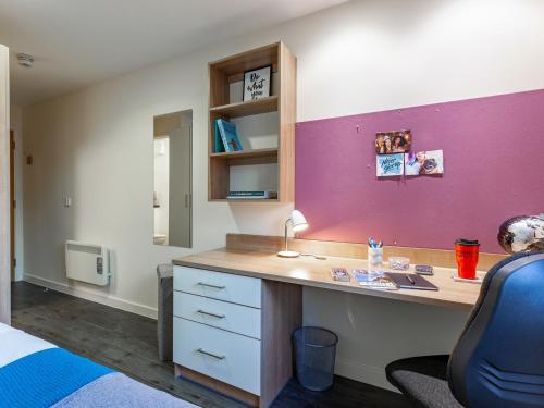 Charming Rooms & Studios for STUDENTS Only, BANGOR - SK