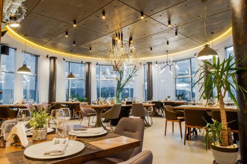 餐廳, Sky Hotel Korce in 科爾察