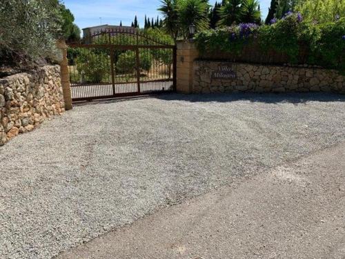 Villa Milagro - 3 bedroom Finca style Villa with Pool near Golf Course/Beaches - Air Cond.