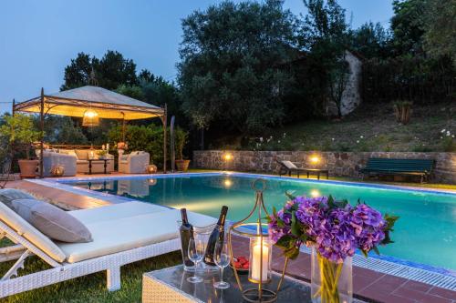 Villa Arsina, Modern Italian Tradition. Private Pool