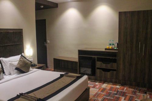 i-TOWNe' - A Unit of Hotel Shivam International
