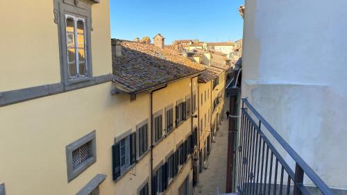陽台/露台, La vecchia casa di moda in 科爾托納