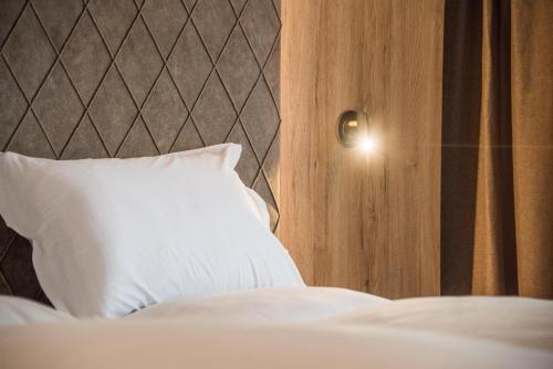 2 bedrooms, 4 beds