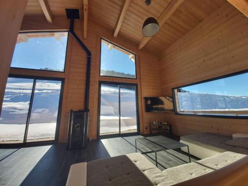 CHALET Pied de piste gîte à louer Excoffonière