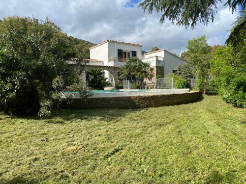 Villa A CASA DI FICU proche d'Ajaccio avec piscine et jacuzzi