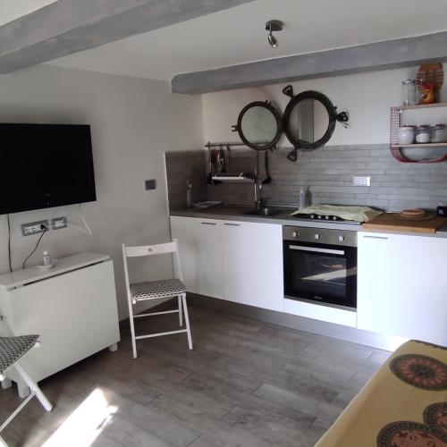 bilocale con il mare dentro