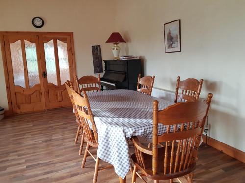 Παροχές, Rathgillen House in Νταντολκ