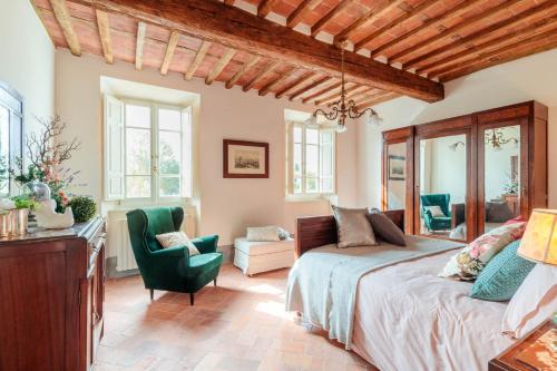 Villa Brunetta, Discover your Modern but Traditional Villa in Lucca