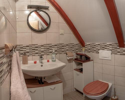 Vannas istaba, Kuca za odmor Rukova Hiza, sauna, jacuzzi in Gornja Stubica