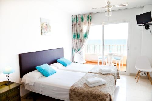 Studio with Sea View (2 Adults) image 8