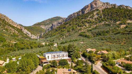 la Fontaine d'Annibal - Camping - Buis-les-Baronnies