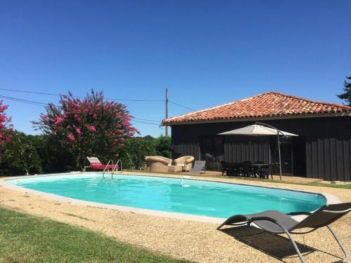 Beautiful 4-Bed country cottage with pool - Location saisonnière - Lagrange