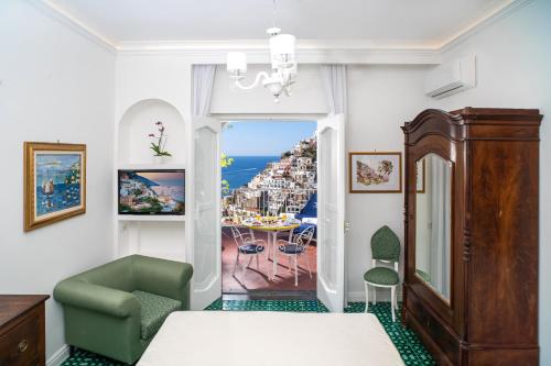Two-Bedroom Apartment with Sea View image 6