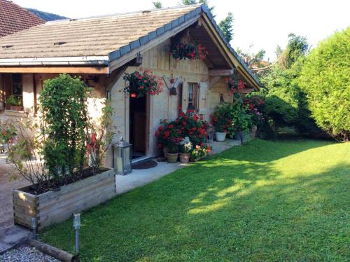 Villa d'une chambre avec piscine privee sauna et jardin clos a Allinges