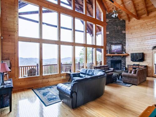 Copper Top - Stunning Views, and Hot Tub thumb 3