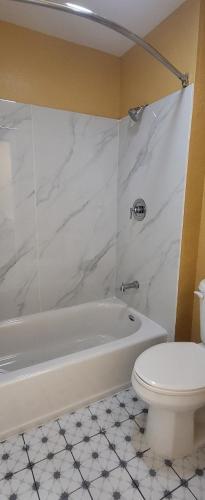 Olympic Inn & Suites Port Angeles - image 11