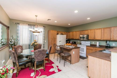 Litchfield Park Abode 19 Mi to Downtown Phoenix! - image 37
