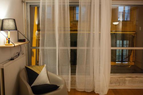 Apartment with Wi-Fi near Place Nansouty
