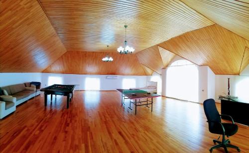 Villa.Badamdar