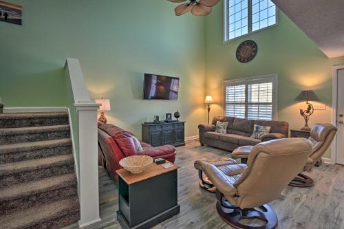 Surfside Beach Home Base Steps to Pool and Ocean! in Myrtle Beach, USA
