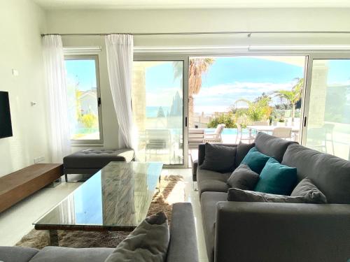 coral bay beach villa
