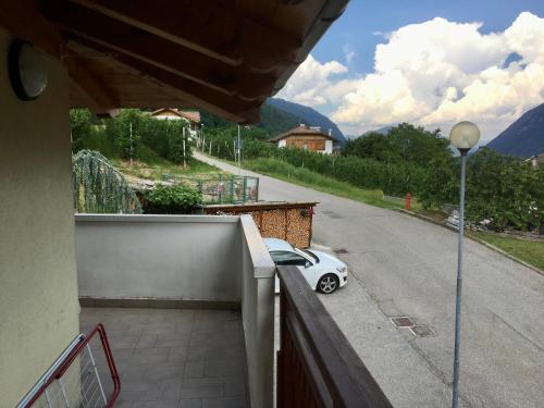 Balkons/terase, Mansarda con giardino Val di Sole Trentino in Terzola