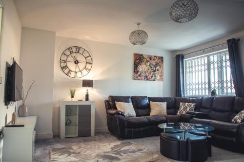 Rest&Recharge at Rylance House by the Etihad Stadium (3 Bedroom, 2.5 Bathroom, Free Parking) gîte à louer Eastlands