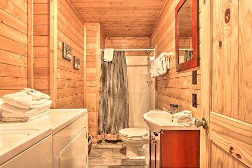 Hidden Hideaway Cabin with Deck and Pool Table! - image 14